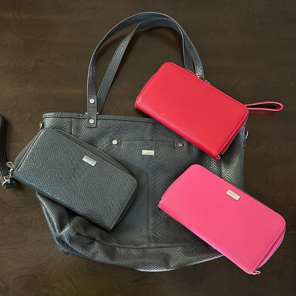 Thirty One gray 31 Tote Bag with matching gray, Pink and Red Wallets